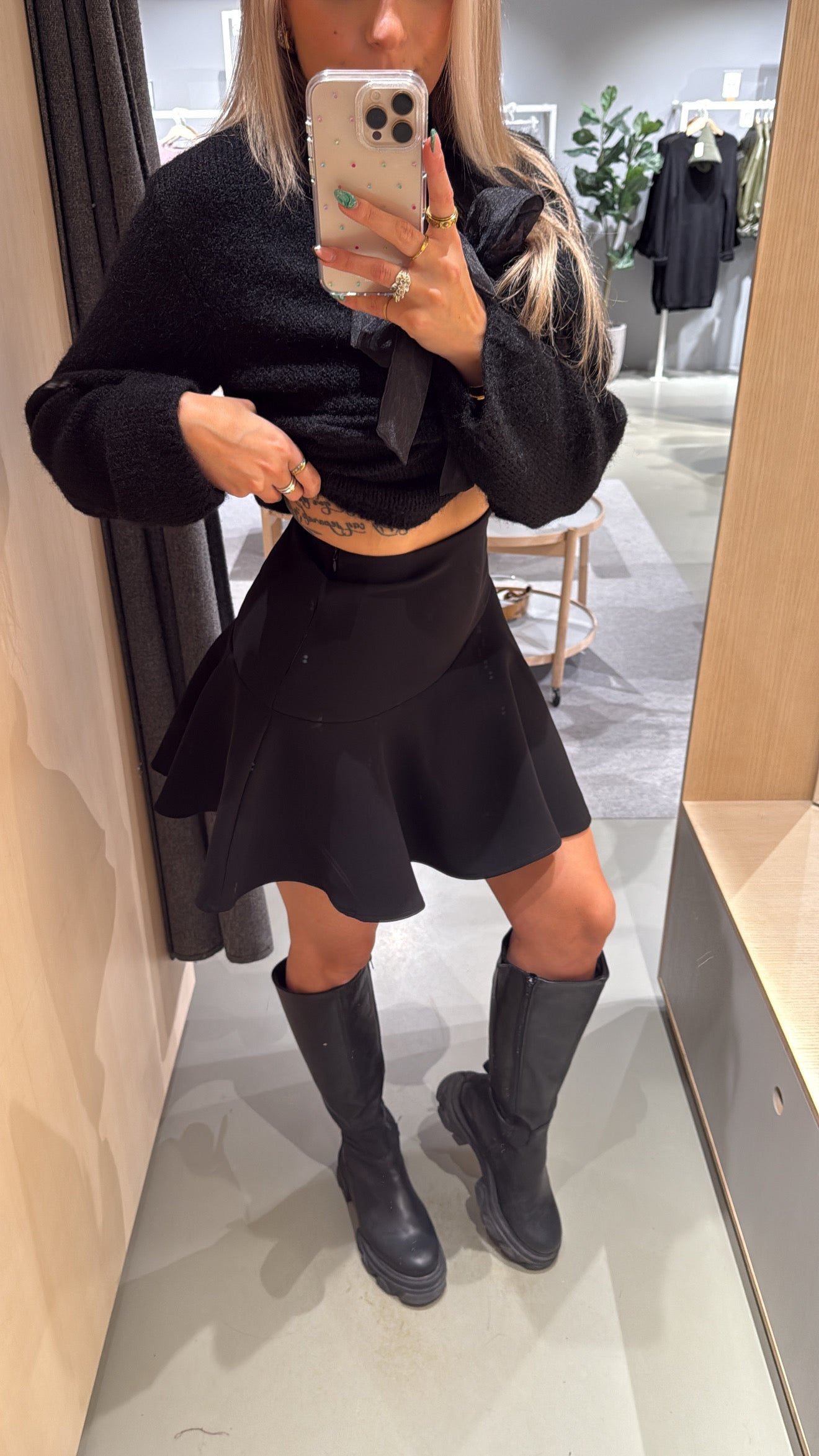VISABBY Short Skirt - Black Beauty